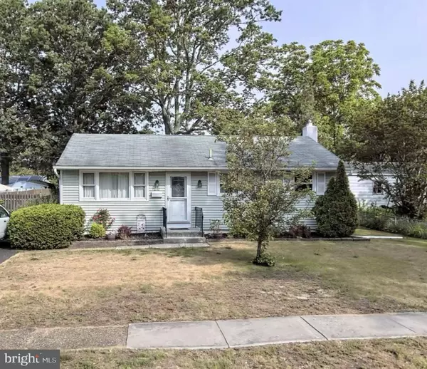 136 ESTATES RD, Pine Hill, NJ 08021