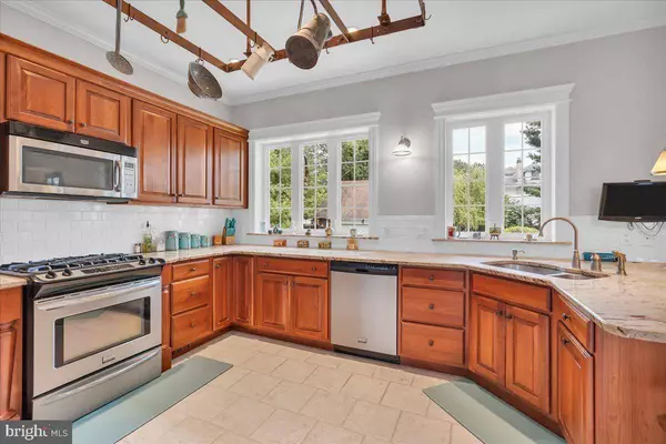 22 N DAVIS ST, Woodbury, NJ 08096