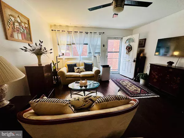 230 E EVESHAM RD #C 15, Glendora, NJ 08029