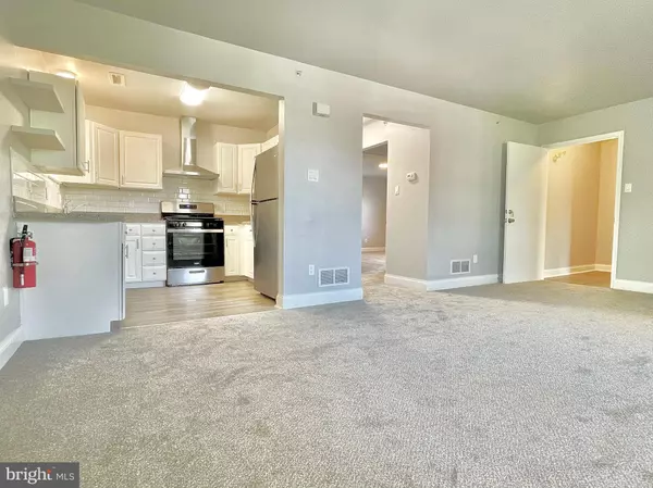 200 BARKER AVE, Sharon Hill, PA 19079