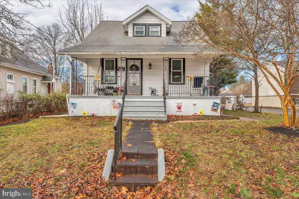 304 E LINDEN AVE, Lindenwold, NJ 08021