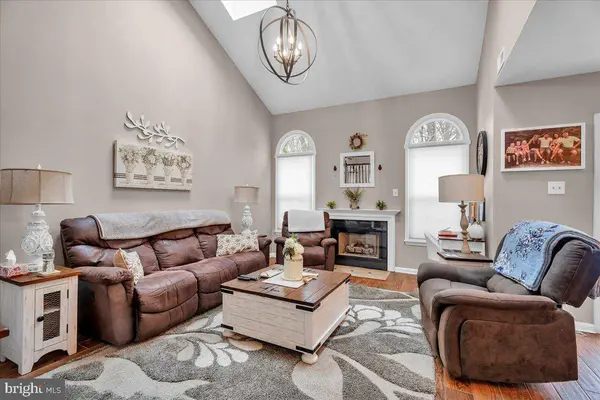 360 LAKE SIDE DR, Swedesboro, NJ 08085