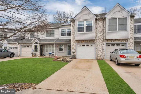 360 LAKE SIDE DR, Swedesboro, NJ 08085