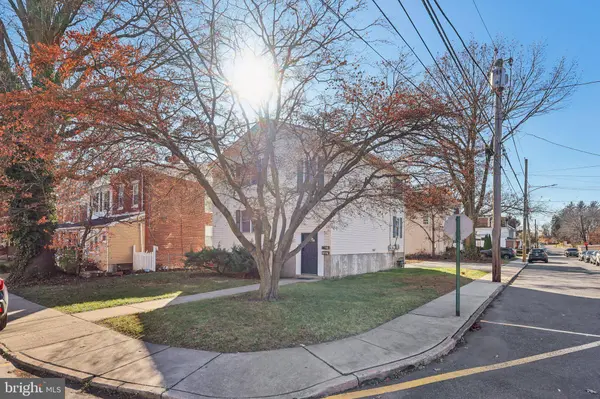 200 BARKER AVE, Sharon Hill, PA 19079