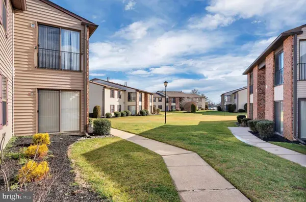 21 UXBRIDGE PL