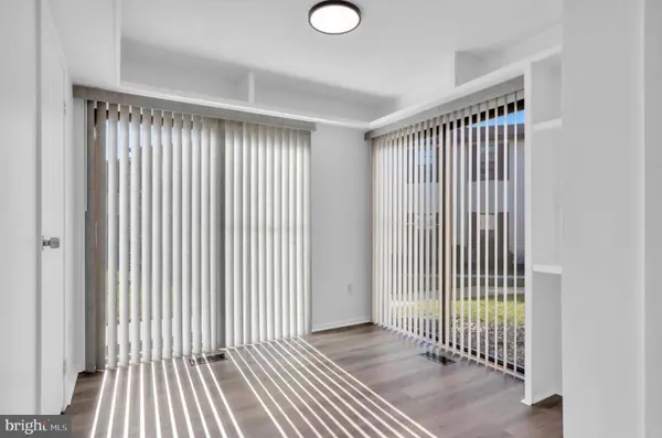 21 UXBRIDGE PL, Sewell, NJ 08080