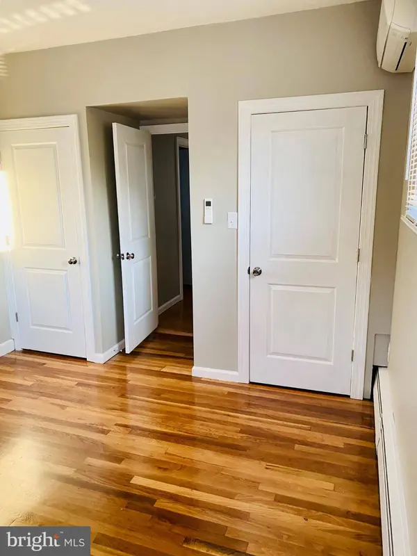 1703 HOLLYWOOD AVE, Blackwood, NJ 08012