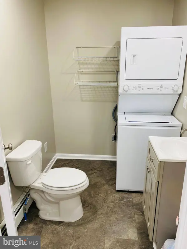 1703 HOLLYWOOD AVE, Blackwood, NJ 08012