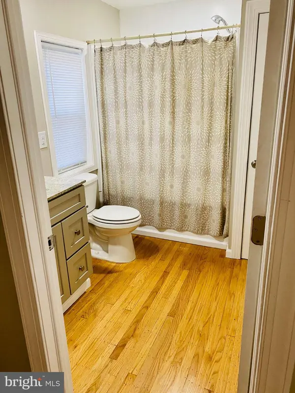 1703 HOLLYWOOD AVE, Blackwood, NJ 08012