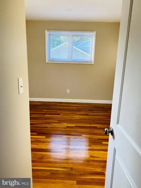 1703 HOLLYWOOD AVE, Blackwood, NJ 08012