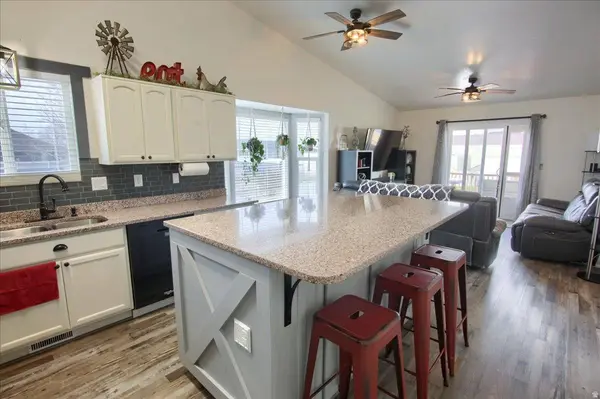 6242 W 5950 S, Hooper, UT 84315