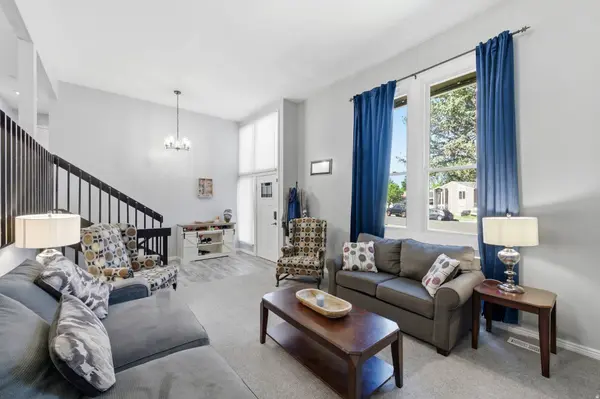 5756 S WILLOWOOD LN E, South Ogden, UT 84403