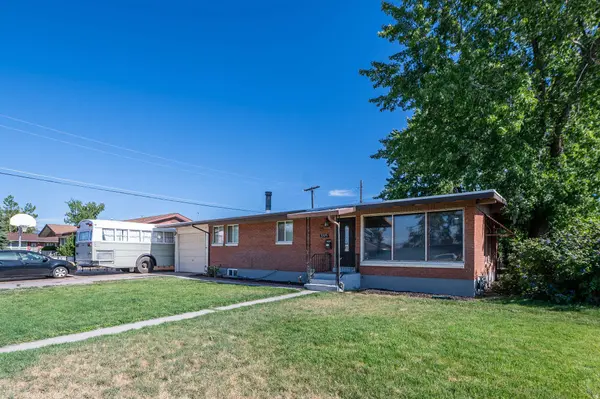 2375 W 4975 S, Roy, UT 84067