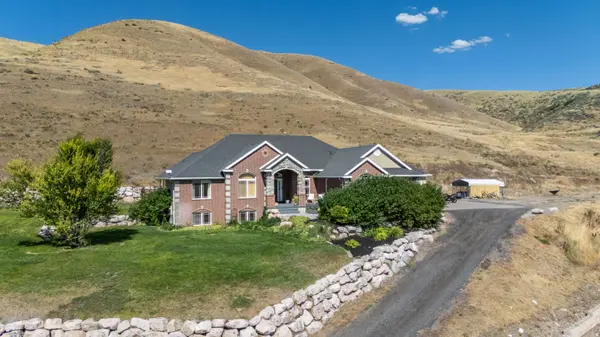 4238 N SEGO LILY RD