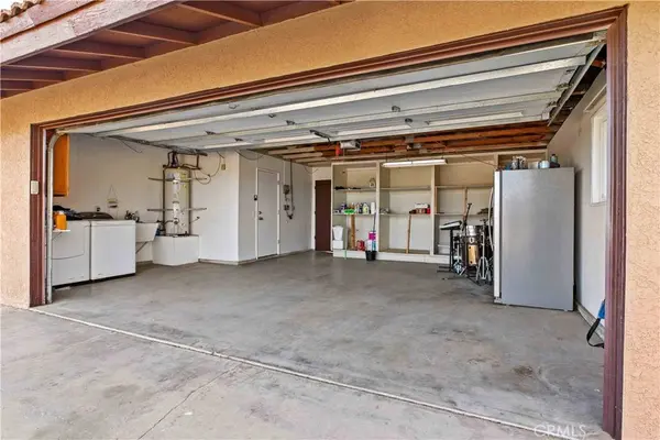 9473 Juniper, Apple Valley, CA 92308