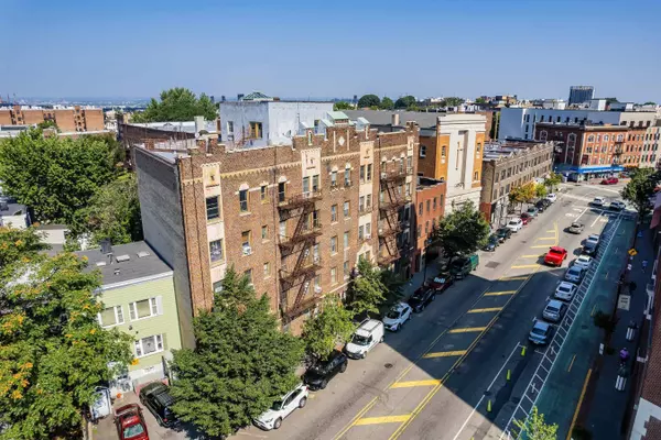 821 BERGEN AVE  #102, Jc Journal Square, NJ 07306