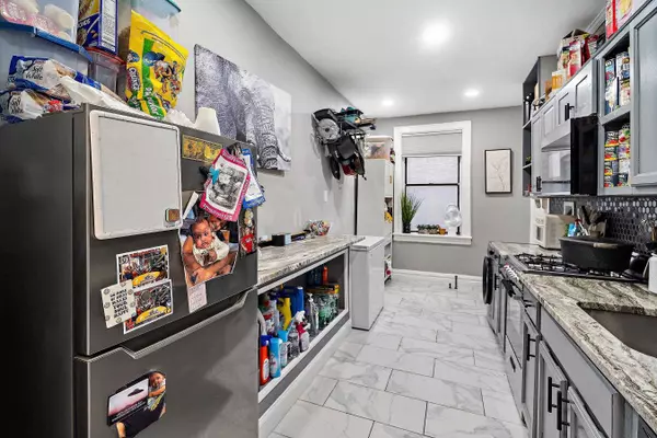 821 BERGEN AVE  #102, Jc Journal Square, NJ 07306