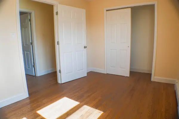 300 CATOR AVE #2, Jc West Bergen, NJ 07305