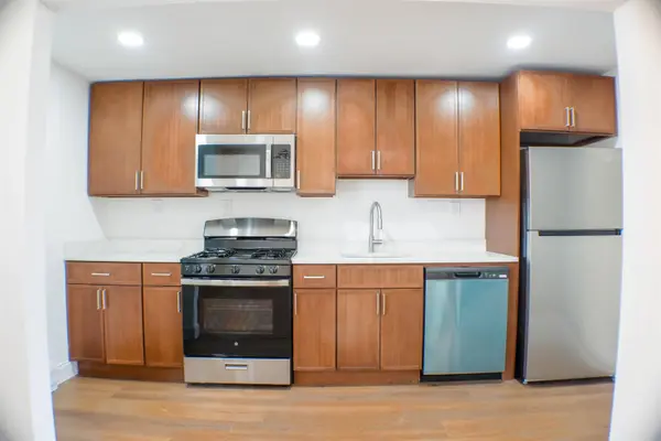 300 CATOR AVE #2, Jc West Bergen, NJ 07305