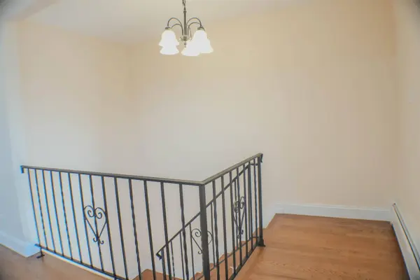300 CATOR AVE #2, Jc West Bergen, NJ 07305
