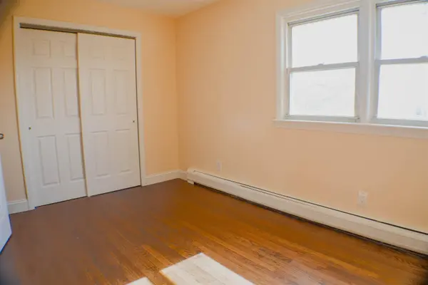 300 CATOR AVE #2, Jc West Bergen, NJ 07305