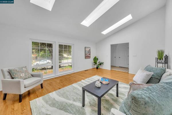 2690 Doidge Ave, Pinole, CA 94564