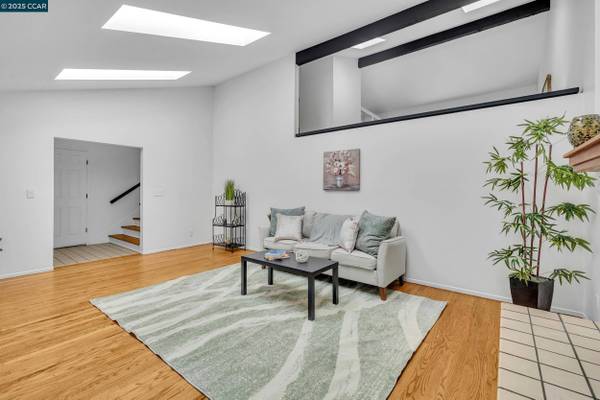 2690 Doidge Ave, Pinole, CA 94564