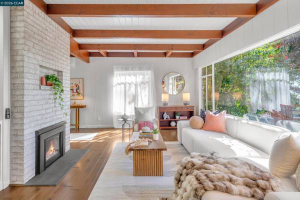 2633 Chelsea Dr, Oakland, CA 94611