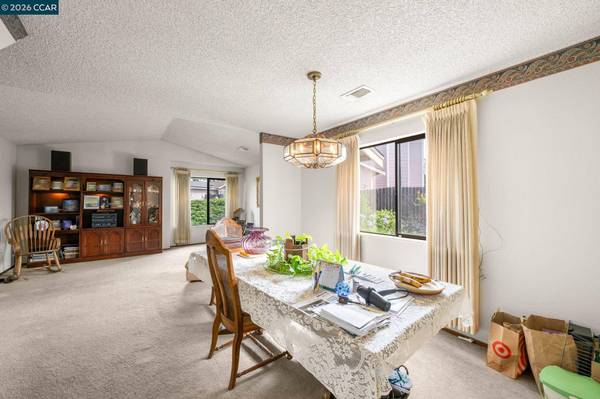 2409 Lighthouse Ct, Fairfield, CA 94534
