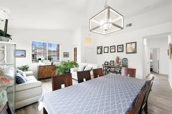 1425 Knoll Park Gln, Escondido, CA 92029
