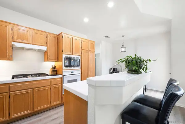 1425 Knoll Park Gln, Escondido, CA 92029