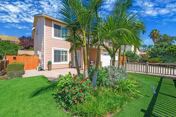 9874 Via Francis, Santee, CA 92071