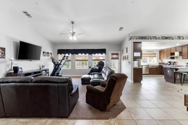 7495 W San Bruno AVE, Fresno, CA 93723