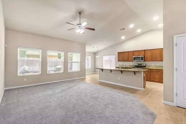 7303 W San Bruno AVE, Fresno, CA 93723