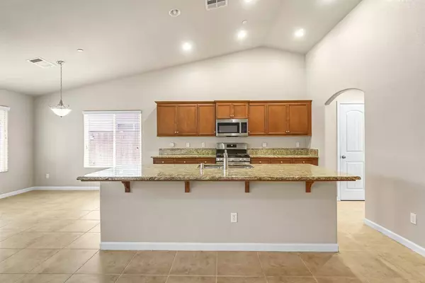 7303 W San Bruno AVE, Fresno, CA 93723