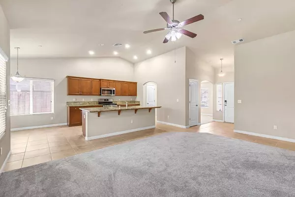 7303 W San Bruno AVE, Fresno, CA 93723