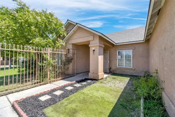 3615 W Michigan AVE, Fresno, CA 93722