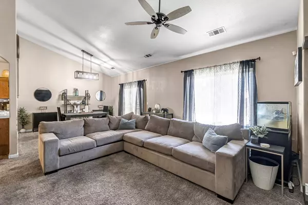 3615 W Michigan AVE, Fresno, CA 93722