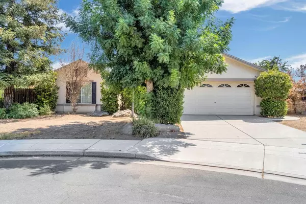 5565 W Lamona AVE, Fresno, CA 93722