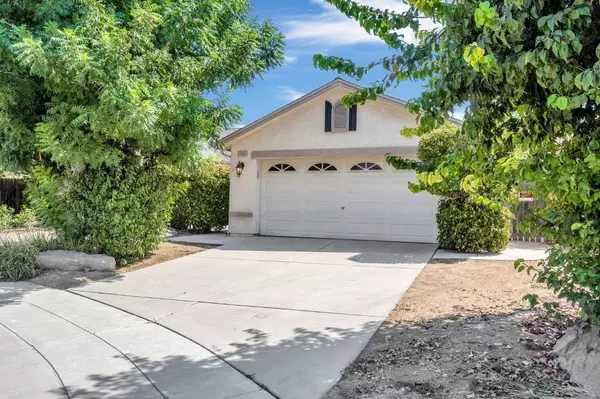 5565 W Lamona AVE, Fresno, CA 93722