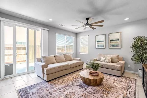 6122 W Swift AVE, Fresno, CA 93723