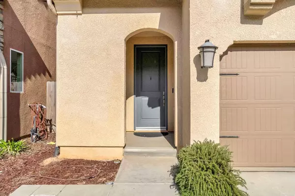 867 Fir ST, Madera, CA 93636