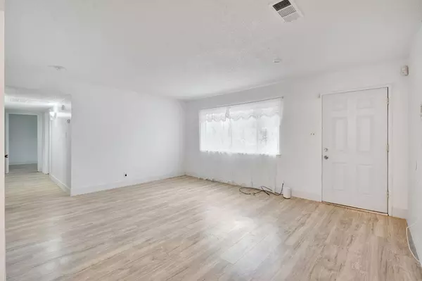 1239 Klette AVE, Fresno, CA 93706