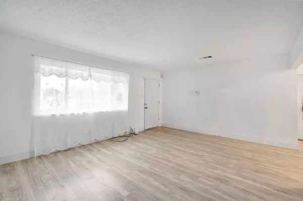 1239 Klette AVE, Fresno, CA 93706