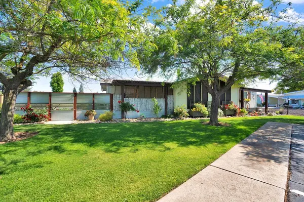 371 N Bethel Ave #70, Sanger, CA 93657