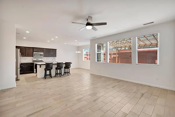 2153 Lombard LN, Clovis, CA 93619