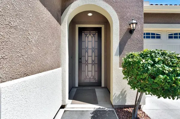 2153 Lombard LN, Clovis, CA 93619