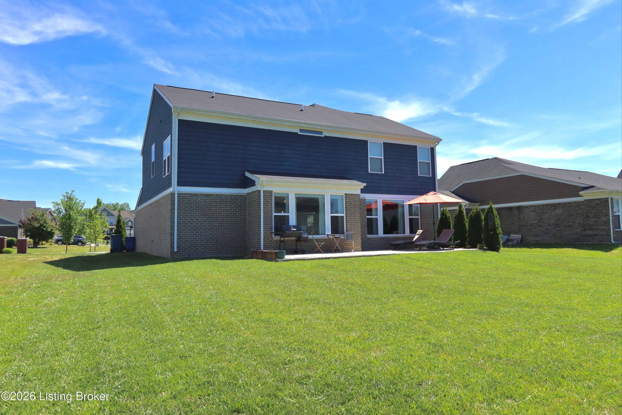 Backyard with outdoor space in Shepherdsville property