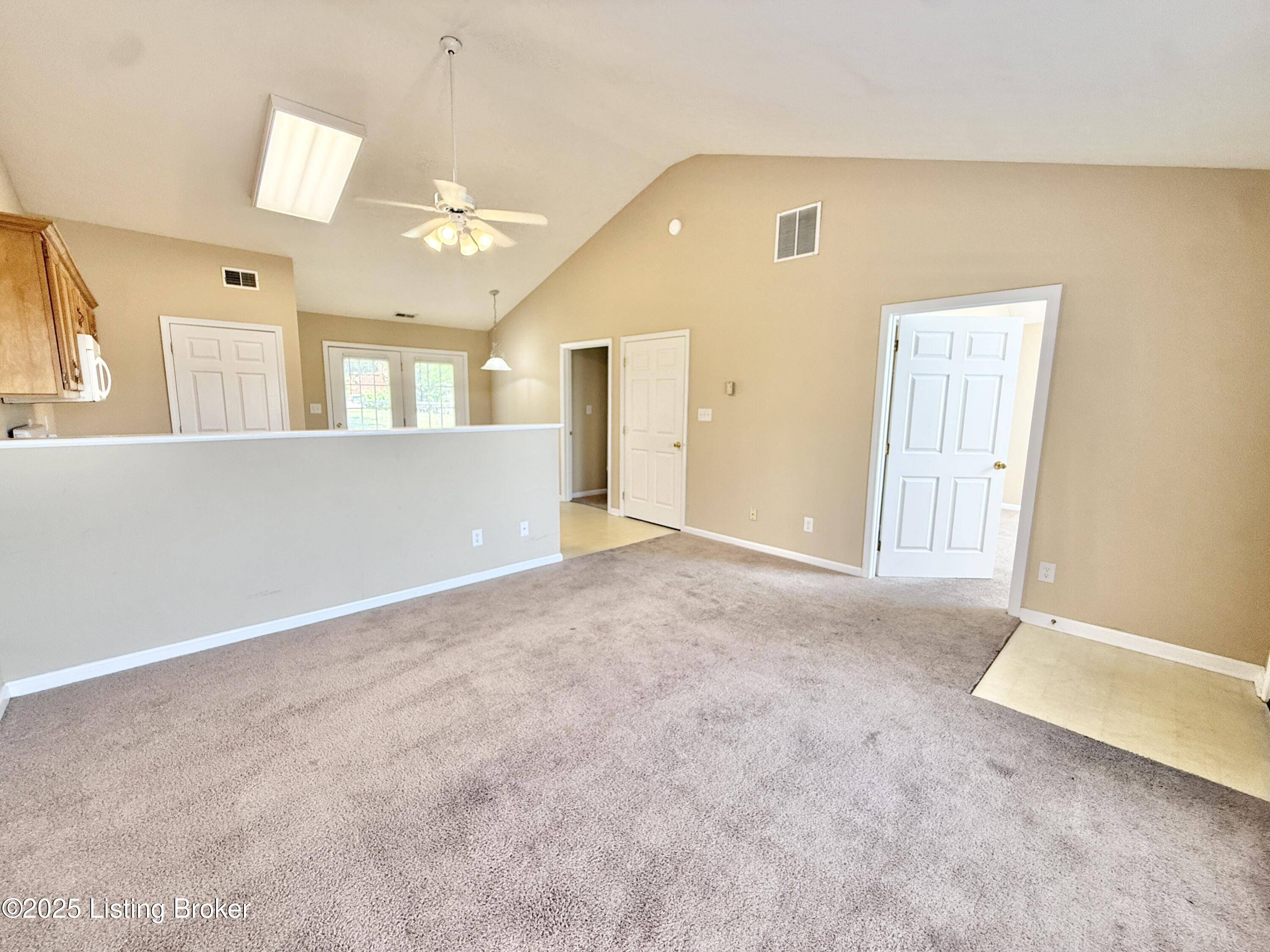 Open living room condo Mt Washington KY