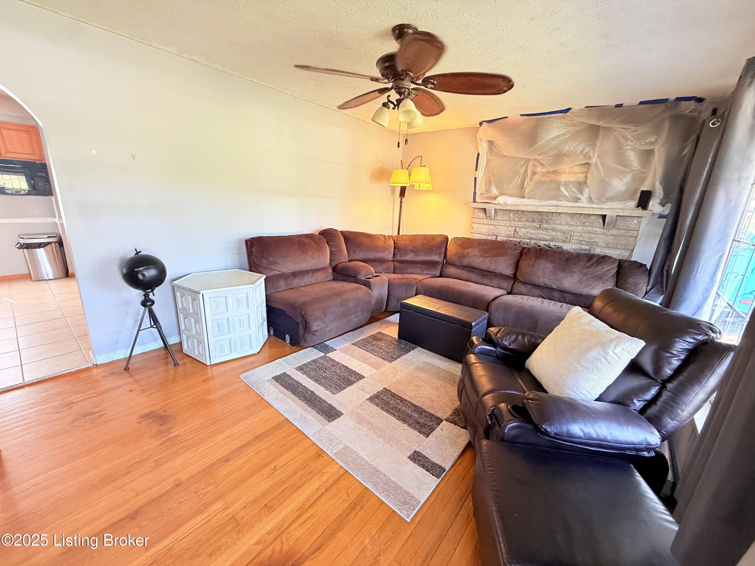 Open living room layout Mt Washington KY house